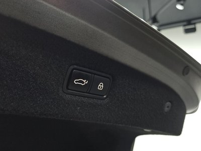 2019 Genesis G90 — миниатюра 25