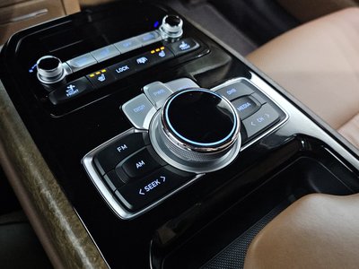 2019 Genesis G90 — миниатюра 26