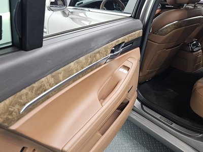 2019 Genesis G90 — миниатюра 30