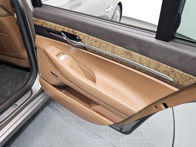 2019 Genesis G90 — миниатюра 15