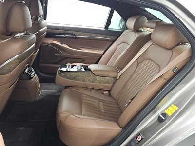 2019 Genesis G90 — миниатюра 18