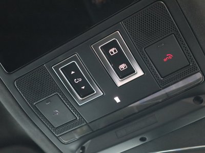 2025 LAND Rover DEFENDER thumbnail 70
