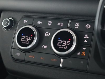 2025 LAND Rover DEFENDER thumbnail 64