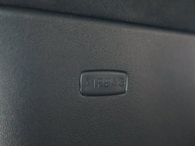 2025 LAND Rover DEFENDER thumbnail 76