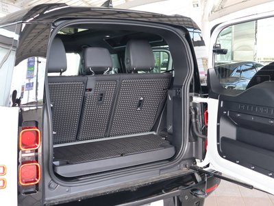 2025 LAND Rover DEFENDER thumbnail 42