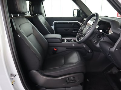 2025 LAND Rover DEFENDER thumbnail 35