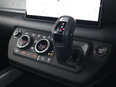 2025 LAND Rover DEFENDER thumbnail 61