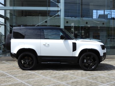 2025 LAND Rover DEFENDER — фото 8