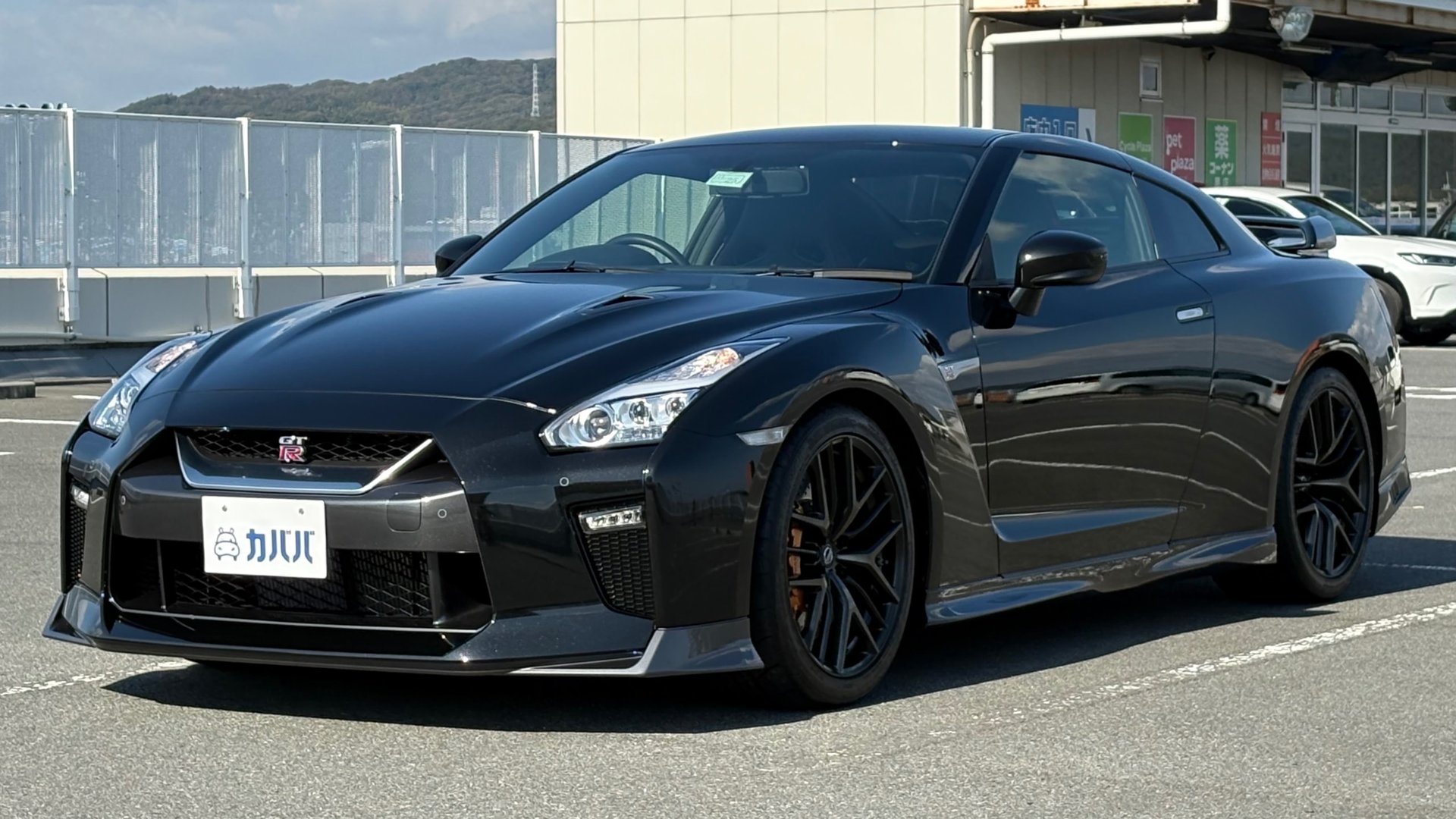 NISSAN GT-R BLACK EDITION - View 1