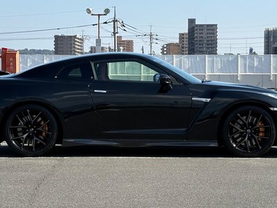 NISSAN GT-R BLACK EDITION - 3