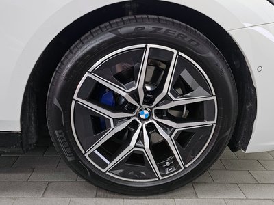 BMW 5 SERIES - 8