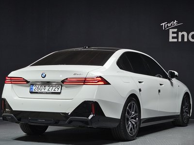 BMW 5 SERIES - 4
