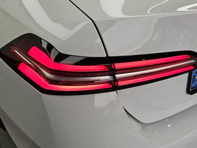 BMW 5 SERIES - 10