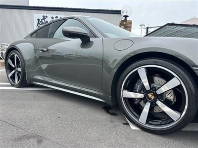 PORSCHE 911 - 9