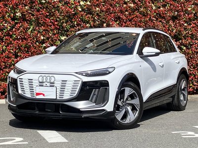 AUDI Q6 E-TRON - 1