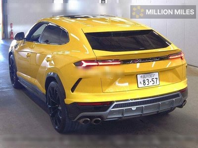 LAMBORGHINI URUS - 2