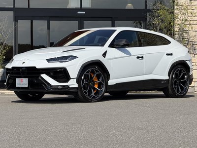 LAMBORGHINI URUS - 1