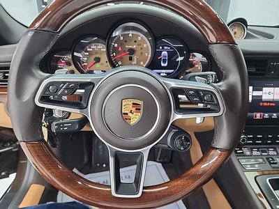 PORSCHE 911 - 9