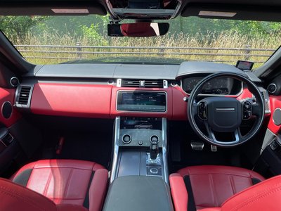 2018 LAND Rover RANGE ROVER SPORT photo 2