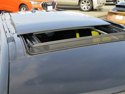 LAND ROVER DEFENDER - 5