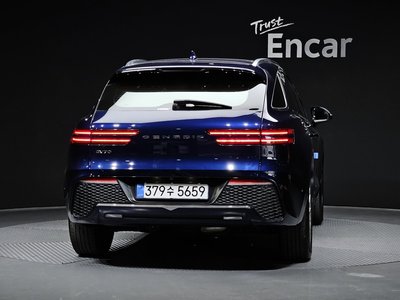 صورة 4 لـ 2021 Genesis GV70