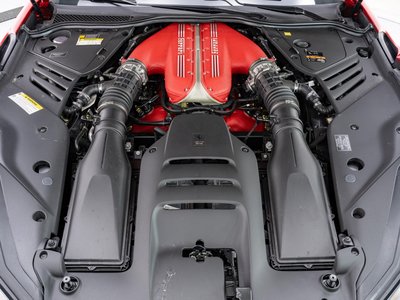 FERRARI 812 - 5