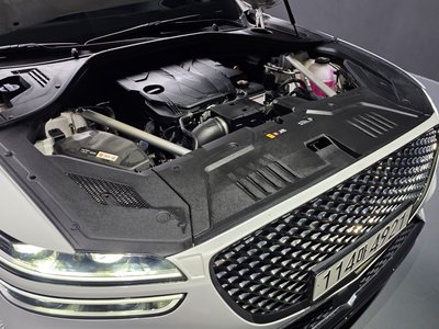 2022 Genesis GV70 photo 8