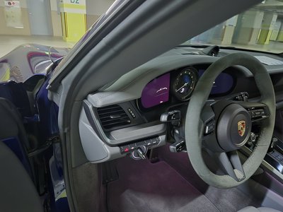 PORSCHE 911 - 6