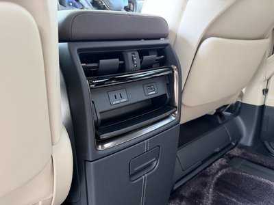 2025 Toyota ALPHARD 缩略图 37