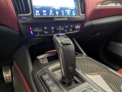 2021 Maserati LEVANTE — миниатюра 17