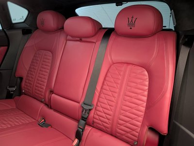 2021 Maserati LEVANTE — миниатюра 12