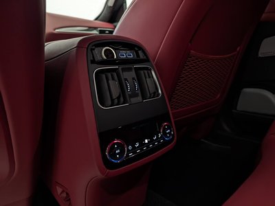 2021 Maserati LEVANTE — миниатюра 34
