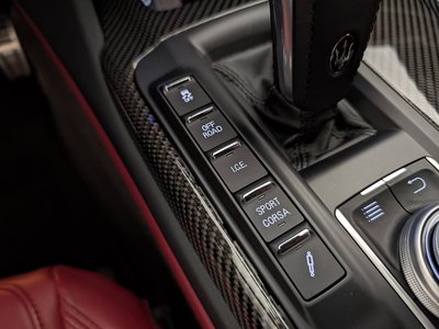 2021 Maserati LEVANTE — миниатюра 22