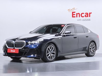 BMW 5 SERIES - 1