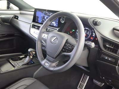 صورة مصغرة 21 لـ 2023 Lexus ES