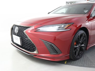 صورة مصغرة 35 لـ 2023 Lexus ES