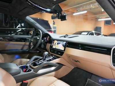 صورة مصغرة 19 لـ 2021 Porsche CAYENNE