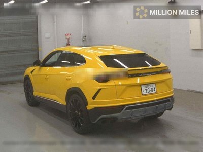 LAMBORGHINI URUS - 2