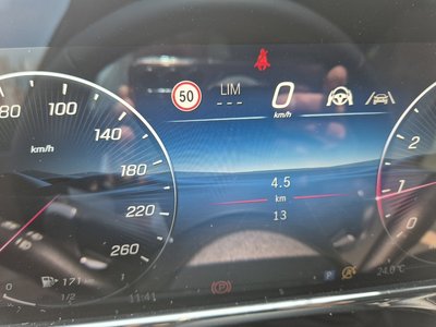 MERCEDES-BENZ E-CLASS - 6