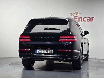صورة 4 لـ 2023 Genesis GV80