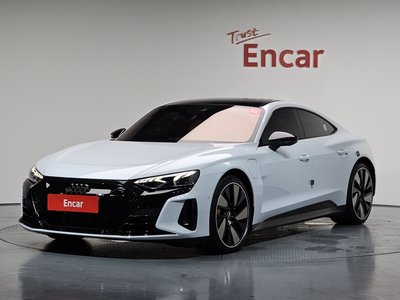 AUDI E-TRON GT