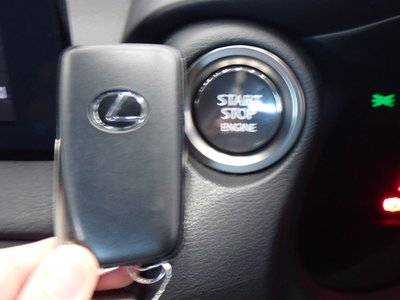 2023 Lexus RC — миниатюра 17
