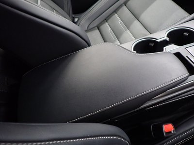 2023 Lexus RC — миниатюра 32