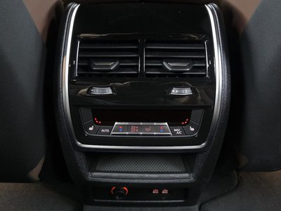 2025 BMW X5 — миниатюра 25