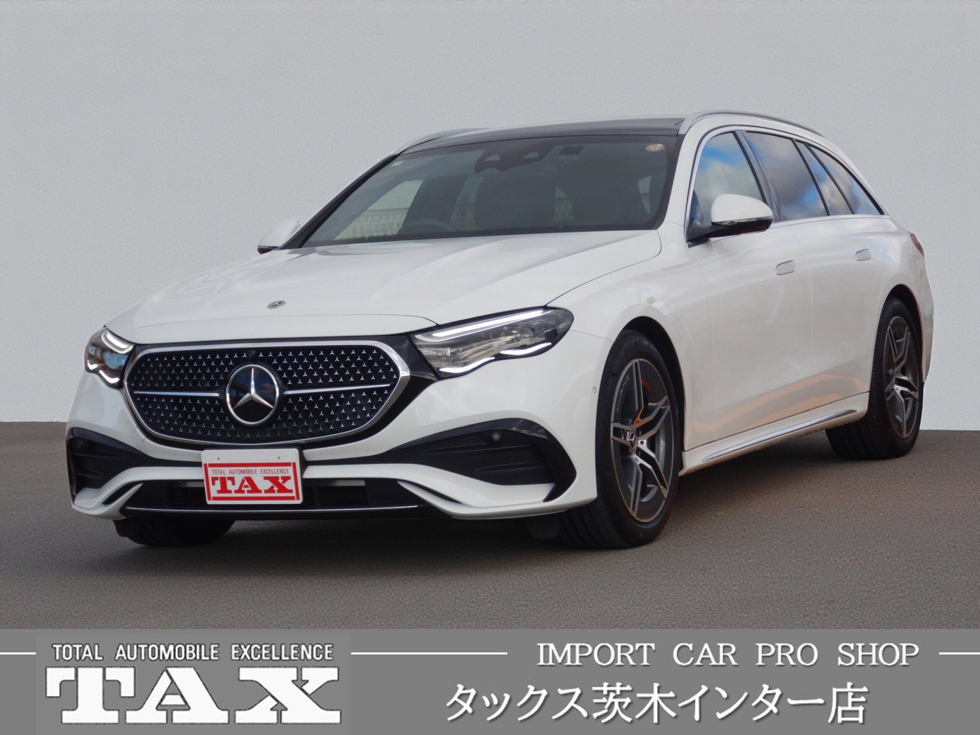 MERCEDES-BENZ E-CLASS WAGON - View 1