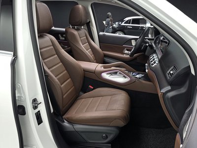 2025 Mercedes-BENZ GLE — миниатюра 11