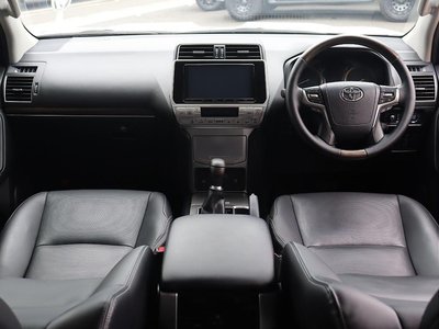 TOYOTA LAND CRUISER PRADO - 2