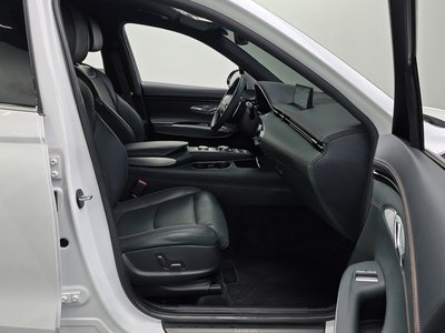 2023 Genesis GV70 — миниатюра 18