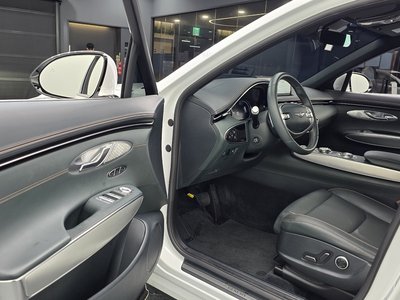 2023 Genesis GV70 — миниатюра 13
