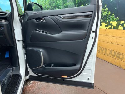 2023 Toyota ALPHARD — миниатюра 35